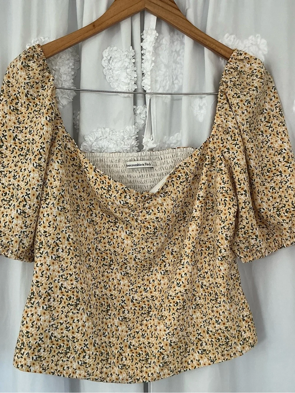 Abercrombie & Fitch Mustard Floral Puff-Sleeve Women’s Blouse Size Large